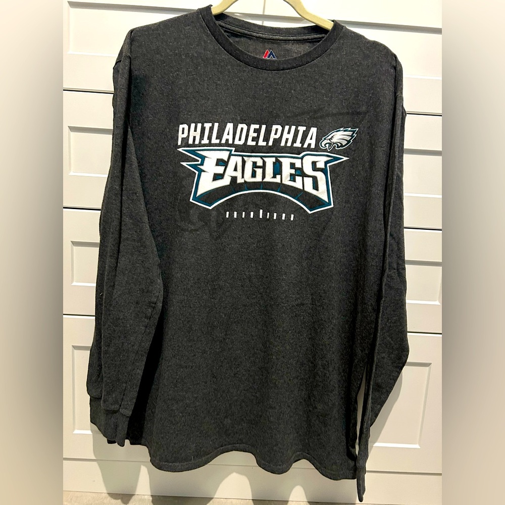 Philadelphia Eagles Long Sleeve. Size XL. Grey/white/green. Great condition